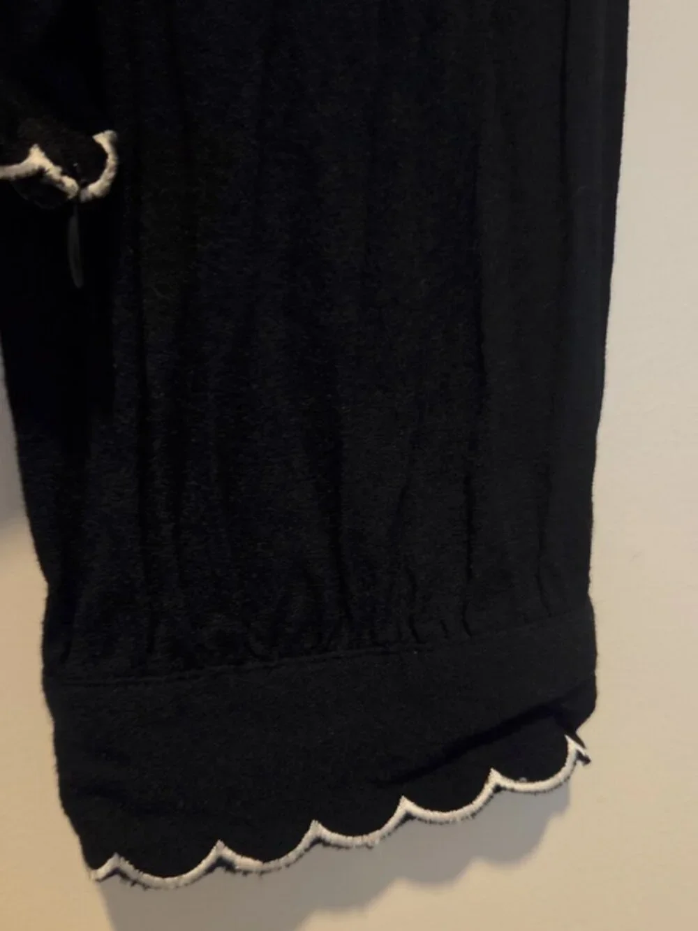 Reformation Vivia Embroidered Scallop Top Size 10 Black Puff Long Sleeve